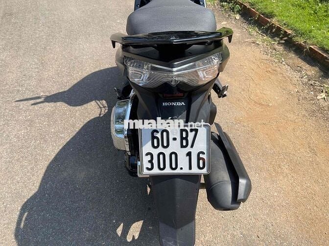 bán ablack mau den còn rat moi