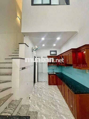 BÁN NHÀ SÁT CHỢ PHẠM THẾ HIỂN Q8 - 42M2- 2 TẦNG- NHÀ ĐẸP - SHR- 3TY