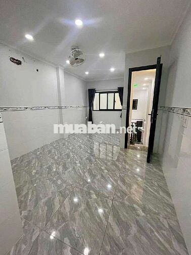 BÁN NHÀ SÁT CHỢ PHẠM THẾ HIỂN Q8 - 42M2- 2 TẦNG- NHÀ ĐẸP - SHR- 3TY