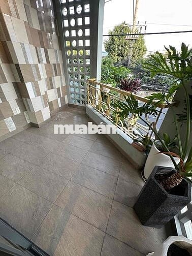 cho thuê nguyên lầu 1 mặt tiền đường số 21 p8 Gò Vấp ngay Quang Trung