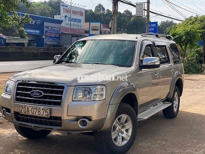 Ford Everest 2008 số sàn màu Vàng cát