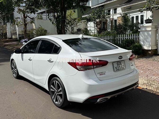 Kia Cerato 2018 1.6 MT - 79 km