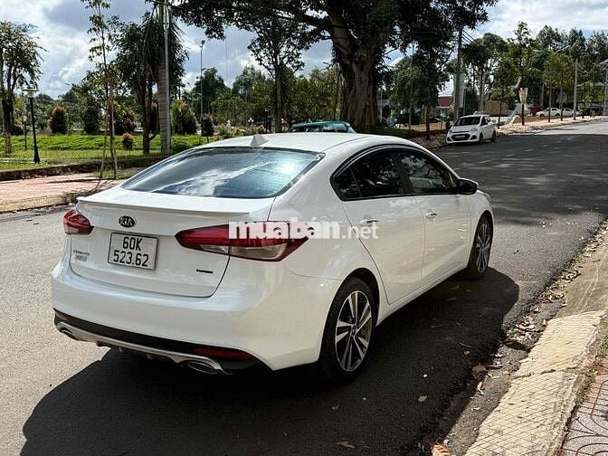 Kia Cerato 2018 1.6 MT - 79 km