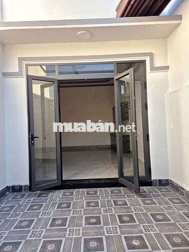 Bán nhà cấp 4 SHR , dt 108m2 MT 6m đường Huỳnh Bá Chánh giá 750triệu