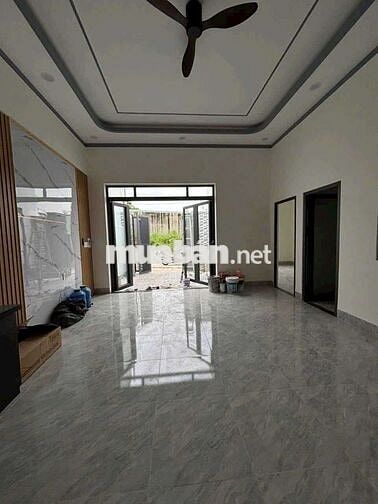 Bán nhà cấp 4 SHR , dt 108m2 MT 6m đường Huỳnh Bá Chánh giá 750triệu