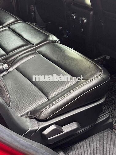 Ford Explorer Đỏ 7 chỗ SUV