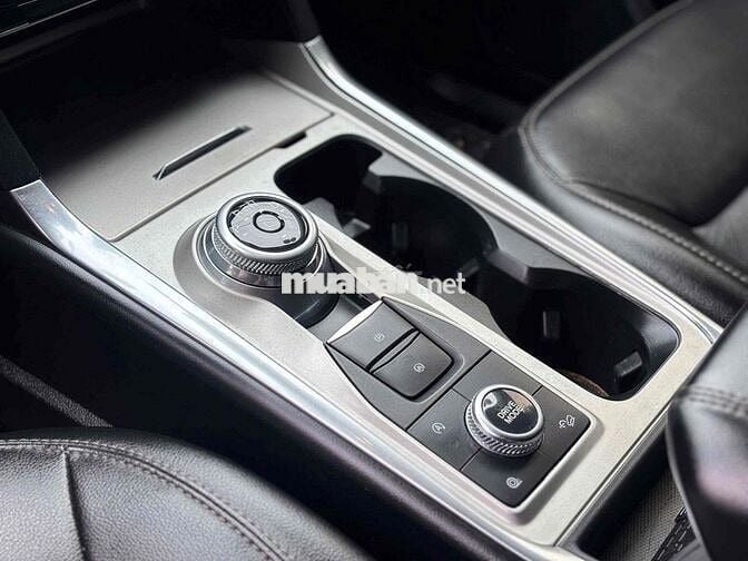 Ford Explorer Đỏ 7 chỗ SUV