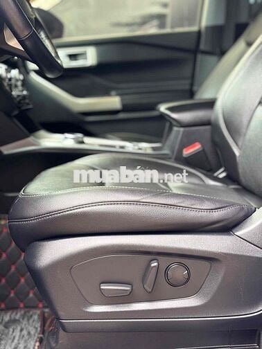 Ford Explorer Đỏ 7 chỗ SUV