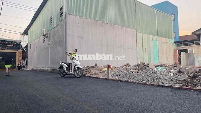 ĐẤT SÁT MẶT TIỀN QL13 SHR  4X18.75M.  66M2 THỔ VÀ 8M2 ĐẤT HÀNH LANG