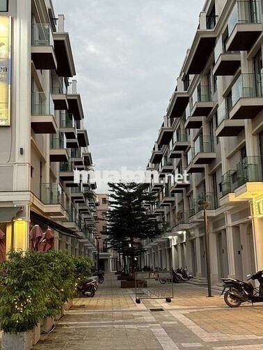 Cho thuê nhà tại The Manor Central Park