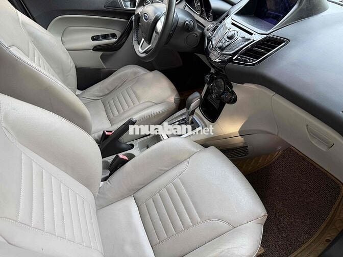 ford fiesta sản xuất 2018 AT titaninum