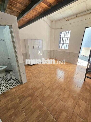 Phòng gác Máy lạnh ở Kha vạn cân, hoàng diệu 2, võ văn ngân, hub, ute