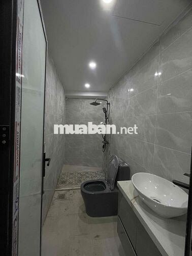 LÔ GÓC 2 MK NHÀ  MÊ LỬNG 2  NGỦ 2WC GẦN CHỢ TRƯỜNG PHƯỜNG CẦU QUAY