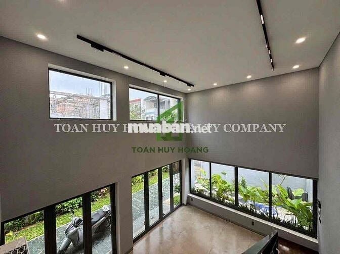 VILLA SÂN VƯỜN SÁT BIỂN - 35 TRIỆU