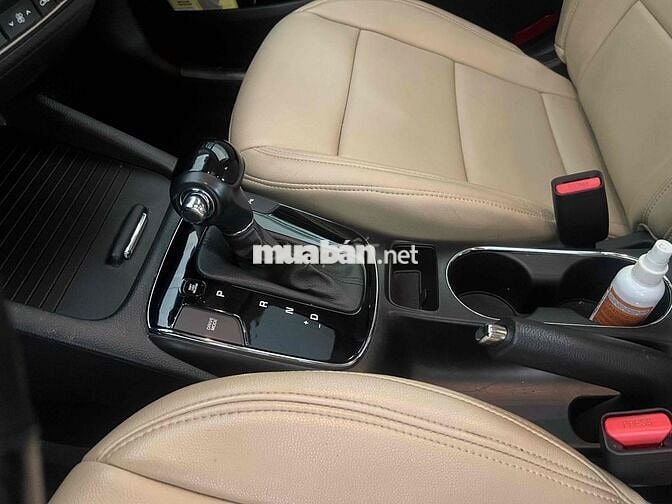 Kia Cerato 2016 2.0 AT - 70000 km