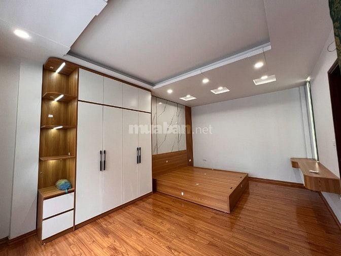 Chính chủ bán nhà ko qua sàn phân lô ô tô tránh 35m2 3t nhỉnh 10 tỷ