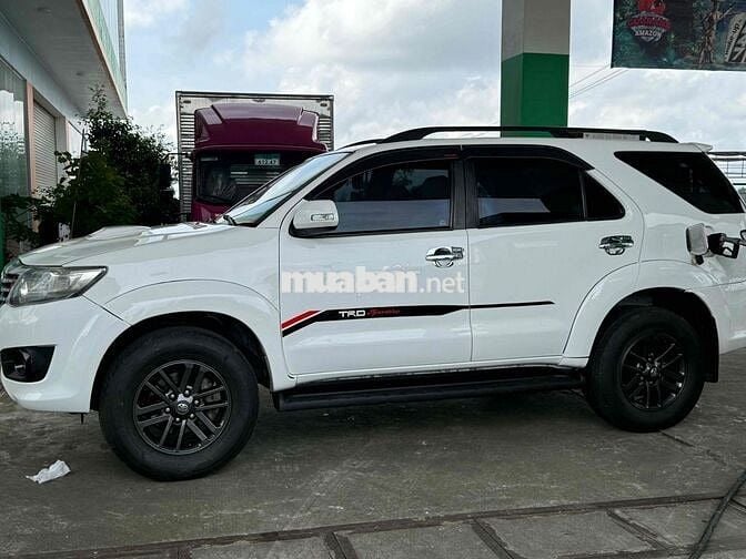 Toyota Fortuner 2016 2.4G 4x2 MT - 120000 km