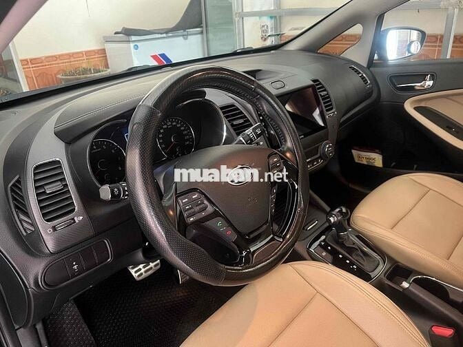 Kia Cerato 2016 2.0 AT - 70000 km