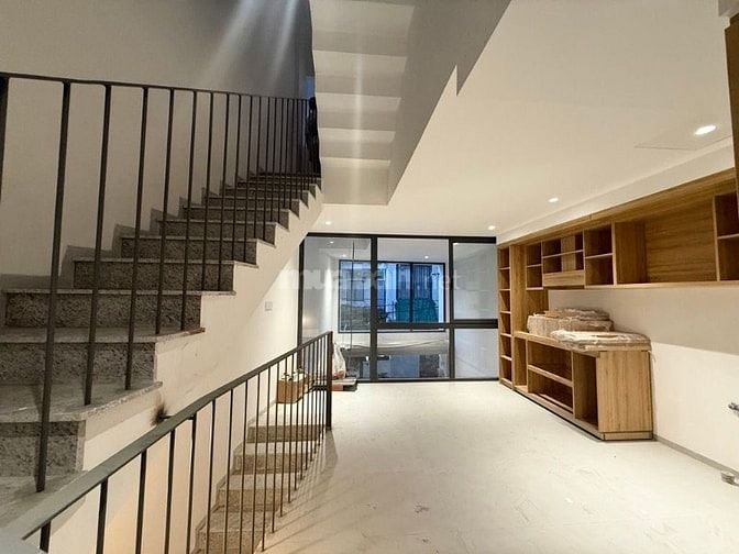 NHÀ MỚI ĐẸP 5PN,4WC – ĐỐI DIỆN CITYLAND, EMART PHAN VĂN TRỊ – 7.9 TỶ