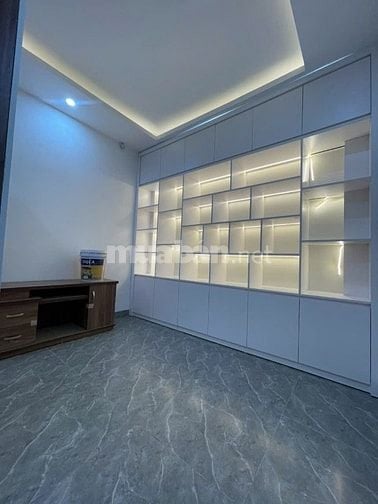 Chính chủ bán nhà đẹp mới xây full nội thất