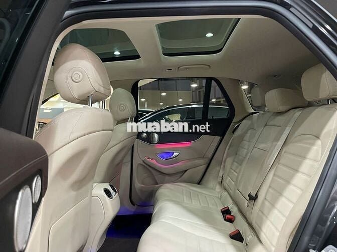 Mercedes GLC300 AMG 4MATIC 2022 Xám