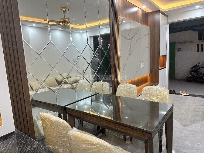 Chính chủ bán nhà đẹp mới xây full nội thất