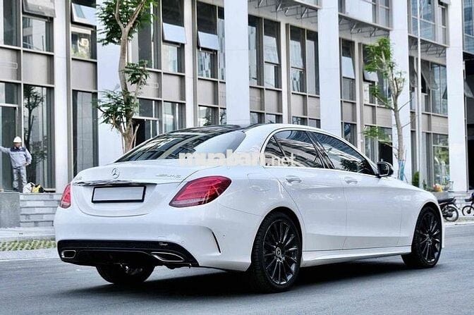 Mercedes-Benz C-Class C300 AMG 2017 Trắng