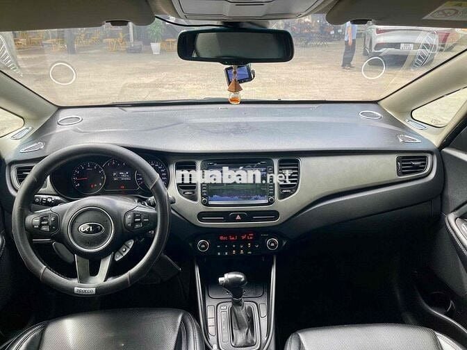 Kia Rondo Bạc 7 chỗ Số tự động