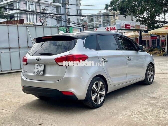 Kia Rondo Bạc 7 chỗ Số tự động