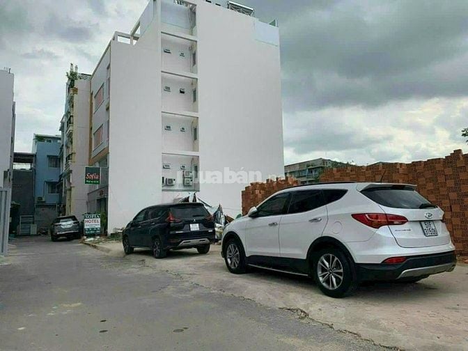 Bán đất MT 554 Phạm Văn Đồng, P.13, Bình Thạnh: 18 x 22, giá 59 tỷ.