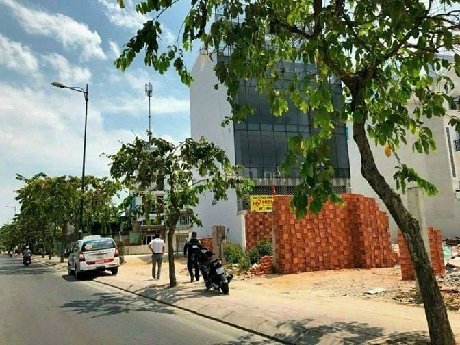 Bán đất MT 554 Phạm Văn Đồng, P.13, Bình Thạnh: 18 x 22, giá 59 tỷ.