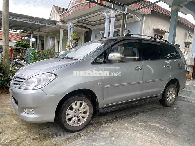 Toyota Innova 2011 G - 222220 km