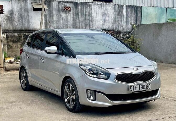 Kia Rondo Bạc 7 chỗ Số tự động