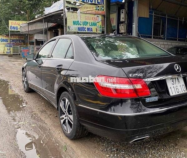 Mercedes Benz E 250, 2013 - 1 chủ từ mới