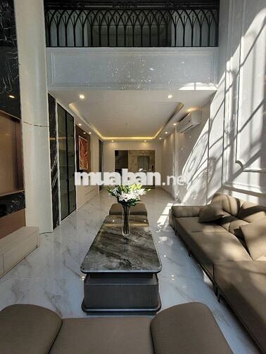 LONG BIÊN-PHÂN LÔ-VỈA HÈ -Ô TÔ TRÁNH -7 TẦNG THANG MÁ - FULL NỘI THẤT