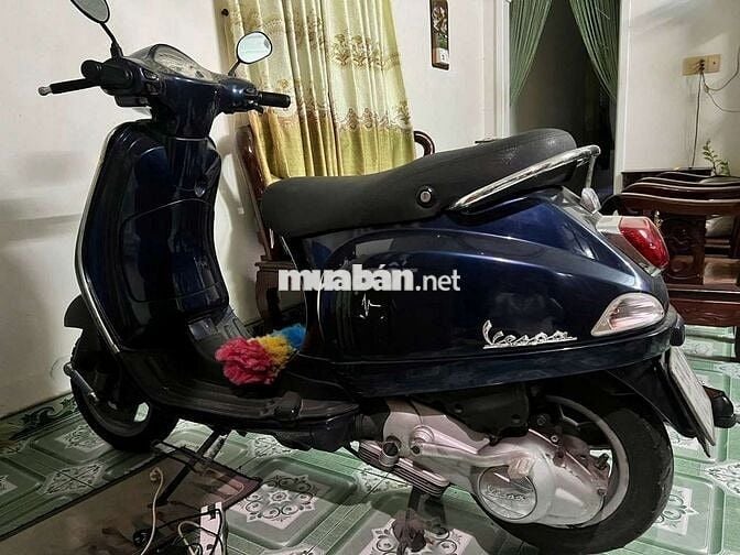 Piaggio Vespa LX 150 Xanh