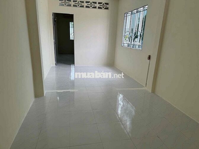 Nhà ngay trung tâm không có nhu cầu nên bán rẻ 1tỷ 3