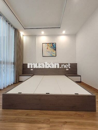 LONG BIÊN-PHÂN LÔ-VỈA HÈ -Ô TÔ TRÁNH -7 TẦNG THANG MÁ - FULL NỘI THẤT