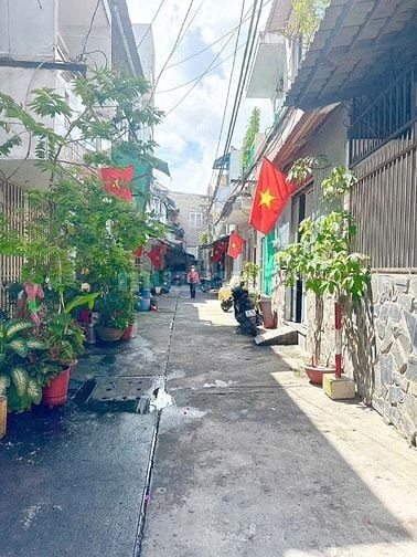 Nhà hẻm 59 Liên khu 10-11, P. Bình Trị Đông.