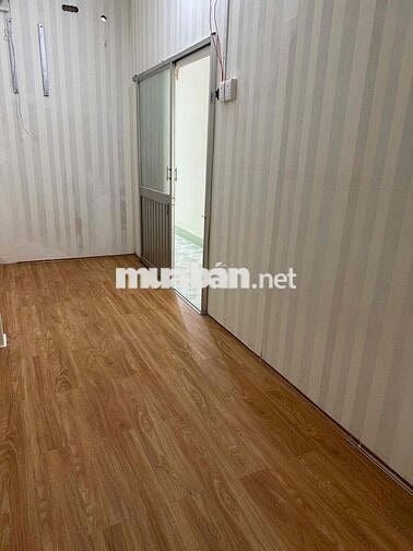 Nhà ngay trung tâm không có nhu cầu nên bán rẻ 1tỷ 3