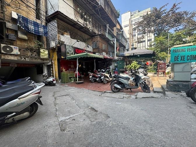 CHÍNH CHỦ CẦN BÁN TẬP THỂ TẦNG 1 MẶT PHỐ NGỌC KHÁNH 