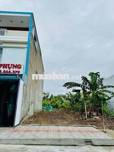 Hướng Đông Trung Hoà 1 gần nhà sáng tác Đà Nẵng
