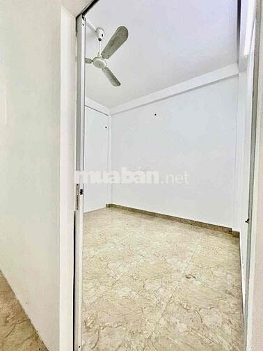 Nhà Rộng Rải DT 5x20 1Trệt 1Sân Thượng 1Pn 1Wc Hẻm Xe Tải 1/ Ngắn