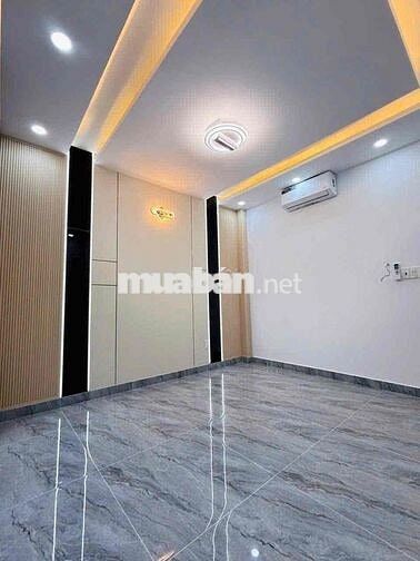 KHU VỰC AN NINH TRUNG TÂM - Ô TÔ ĐẬU TRƯỚC CỬA - NGUYỄN DUY PHƯƠNG