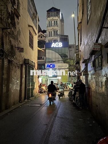 Nhà Ở Gần Ngõ To Thế Này Lại Chả Sướng Lắm Ạ