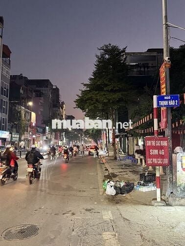 Nhà Ở Gần Ngõ To Thế Này Lại Chả Sướng Lắm Ạ