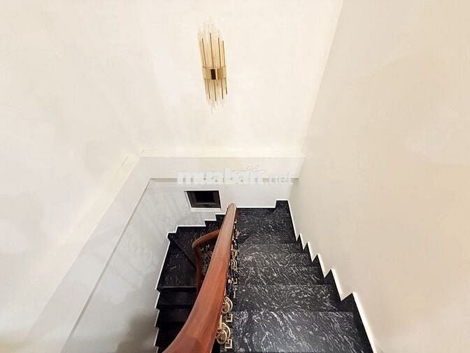 Lô góc, KD, gara, sổ nở hậu,nhà ngõ 71 Nguyễn An Ninh, mặt tiền hơn 5m