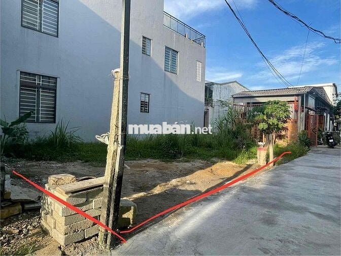 ĐẤT LẠI THẾ / GẦN SÂN BÓNG / HOÀNG TRỌNG MẬU