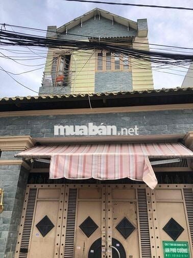 cho thuê nhà trệt, hai lầu, cho làm CHDV, thời gian 4 năm.