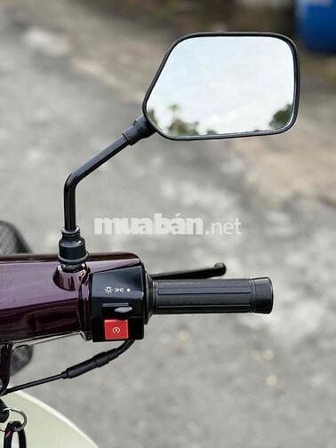 Honda Dream Thái Nâu Trắng